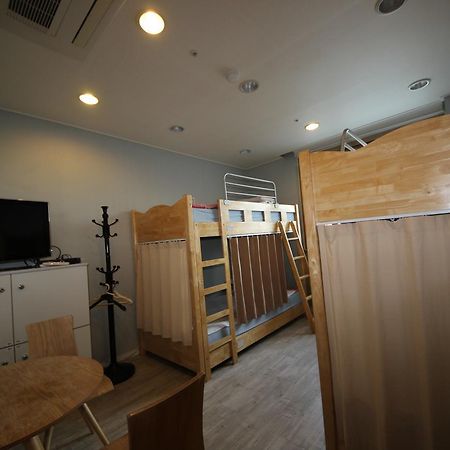 Hostel The New Day Busan Exteriör bild