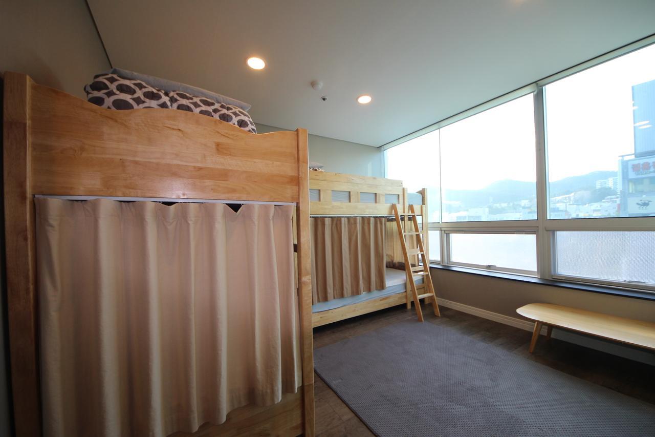 Hostel The New Day Busan Exteriör bild