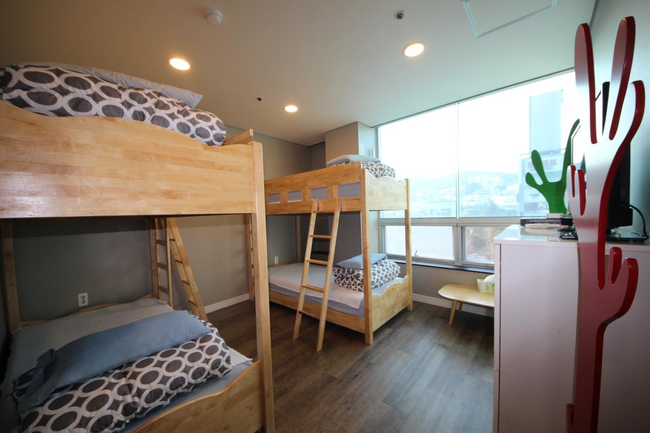Hostel The New Day Busan Exteriör bild