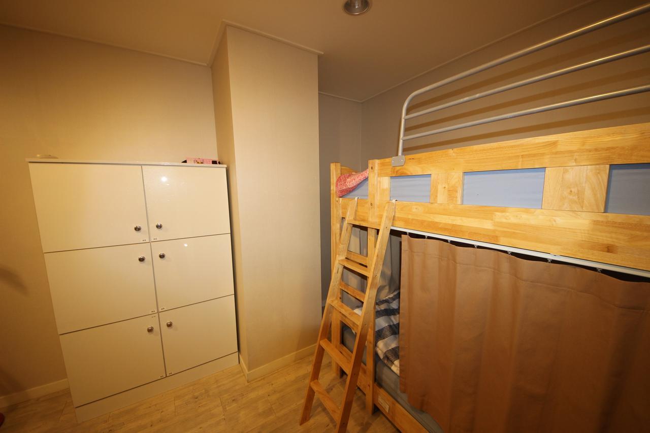 Hostel The New Day Busan Exteriör bild