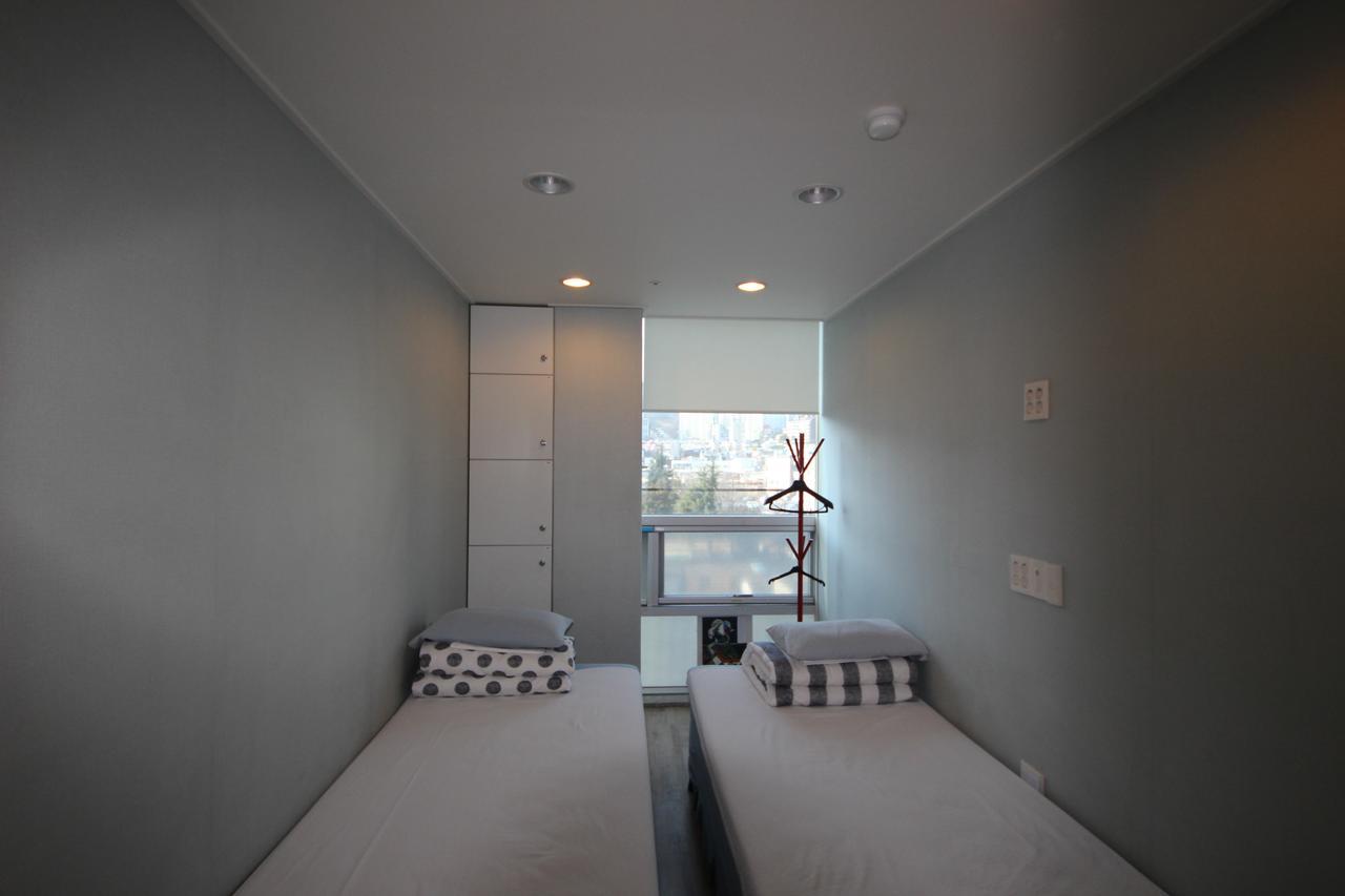 Hostel The New Day Busan Exteriör bild