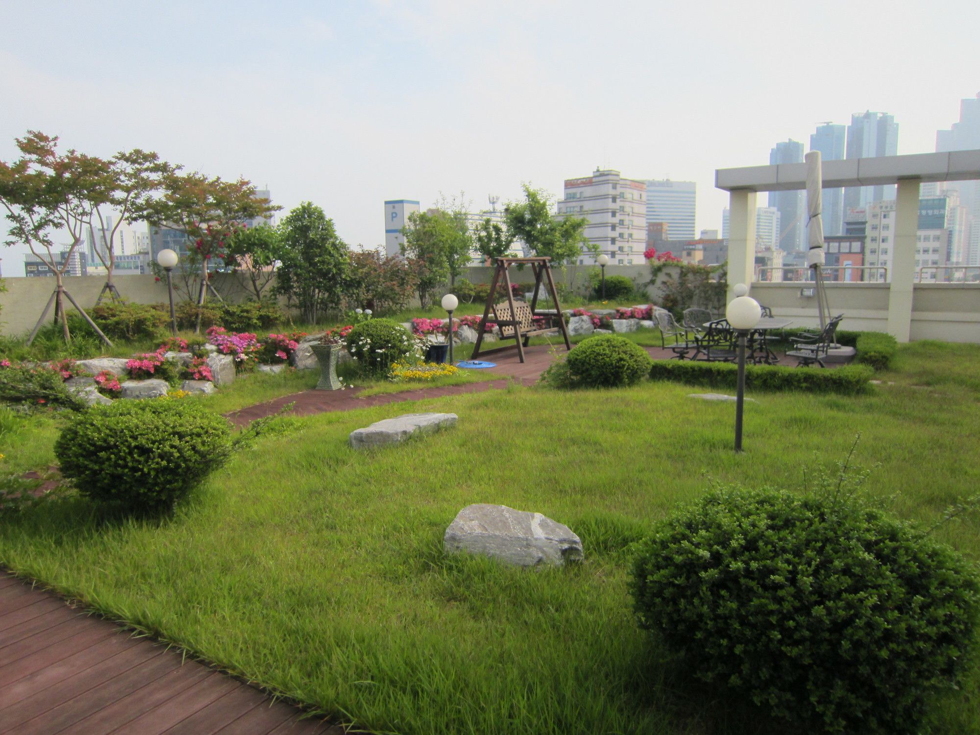 Hostel The New Day Busan Exteriör bild