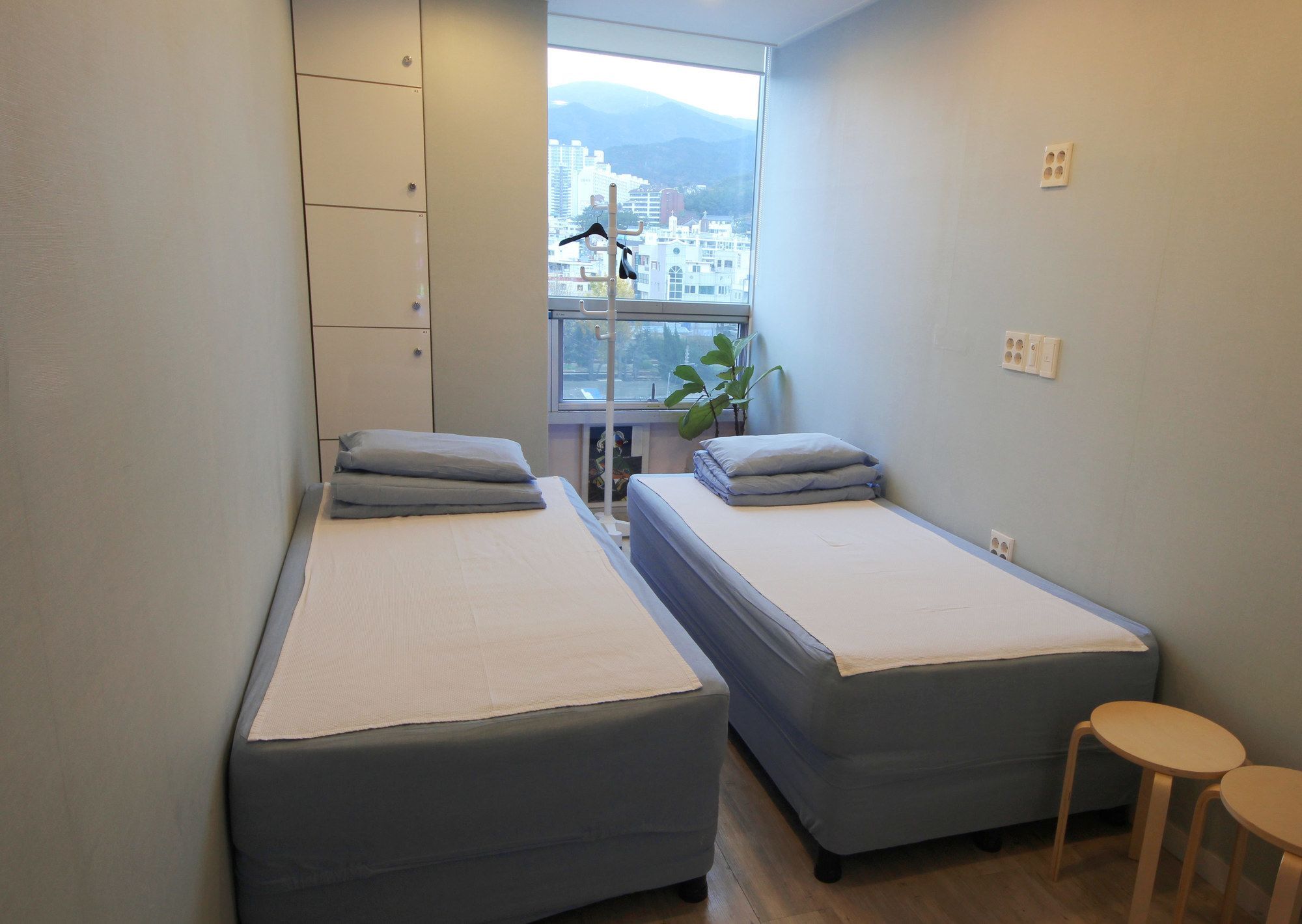Hostel The New Day Busan Exteriör bild